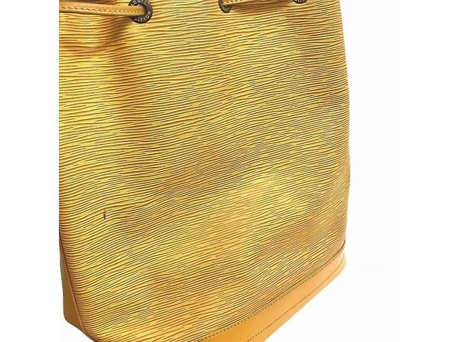 Borsa a spalla Louis Vuitton Epi Noe M44009 Giallo - vista 9