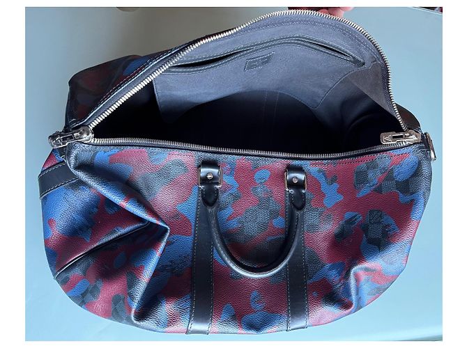 Abbesses Louis Vuitton Keepall 45 camouflage Damier Rosso Multicolore Blu scuro - vista 10