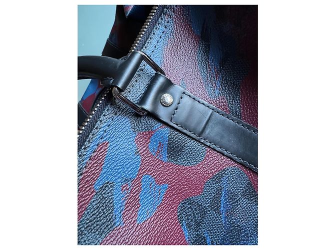 Abbesses Louis Vuitton Keepall 45 camouflage Damier Rosso Multicolore Blu scuro - vista 3