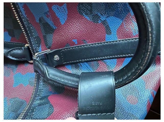 Abbesses Louis Vuitton Keepall 45 camouflage Damier Rosso Multicolore Blu scuro - vista 8