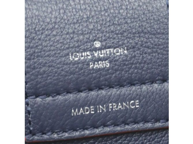 Borsa Louis Vuitton Rock Me Day Marine Rouge Rosso Blu navy - vista 18