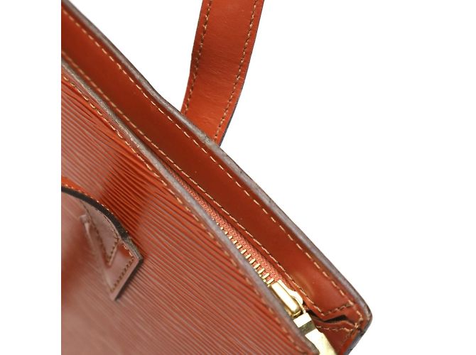 Borsa tote in pelle Epi Louis Vuitton Marrone - vista 13