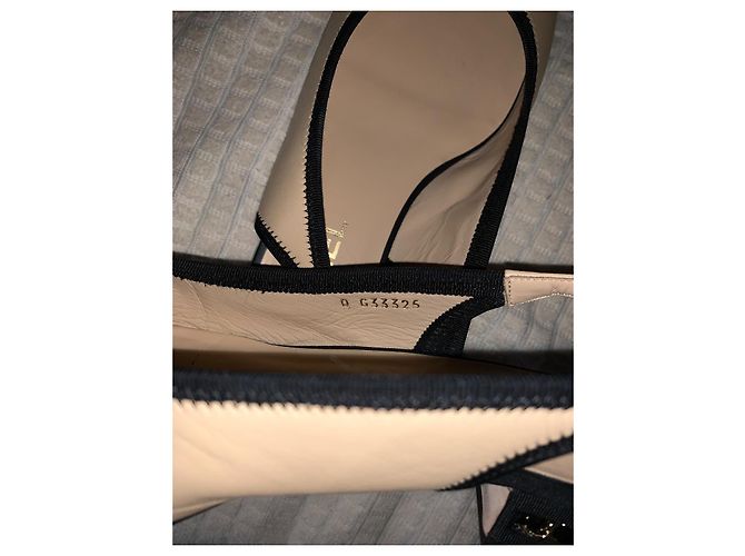 Chanel Slingback Tacón Pequeño Negro Beige Cuero y Tela 39.5 - vista 6