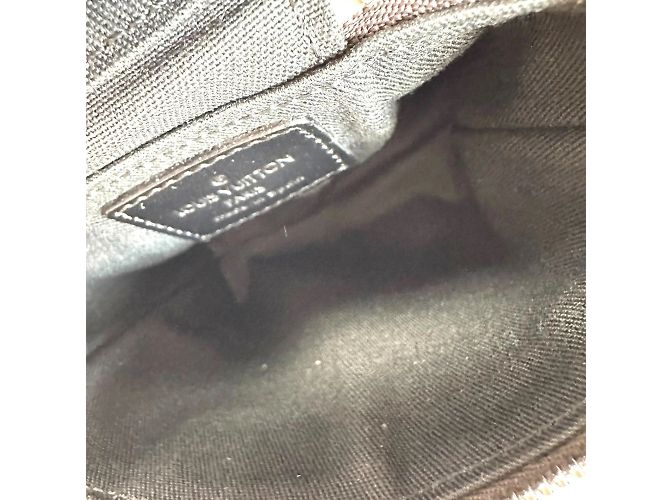 Pochette in pelle Monogram Glace Ray di Louis Vuitton Marrone - vista 10