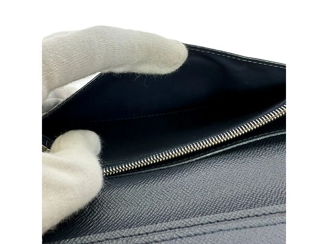 Cartera Larga Louis Vuitton en Cuero Epi Negro - vista 3
