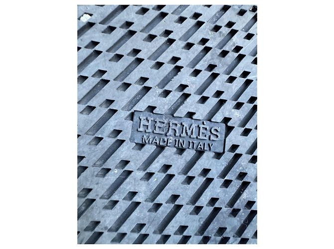 Sandali Hermès Cyprus Neri in Pelliccia Nero - vista 4