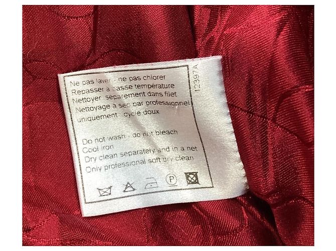 Timeless Chanel strukturierte Jacke mit Gürtel aus roter Wolle Bordeaux - Ansicht 12