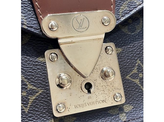 Bolso Louis Vuitton Monogram Monceau 28 Castaño - vista 4