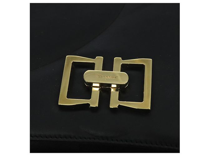 Borsa a spalla Salvatore Ferragamo in pelle nera e oro Auth am7272 Nero D'oro - vista 10