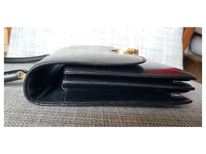 Borsa baguette modello "Ring" della Maison Hermès risalente agli anni 1950-1960 Nero - vista 6