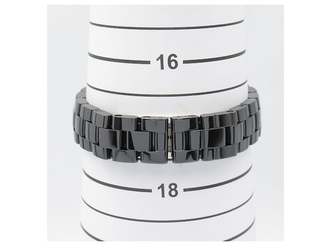 Chanel J12 Ceramic Quartz Watch H0682 Black - view 7