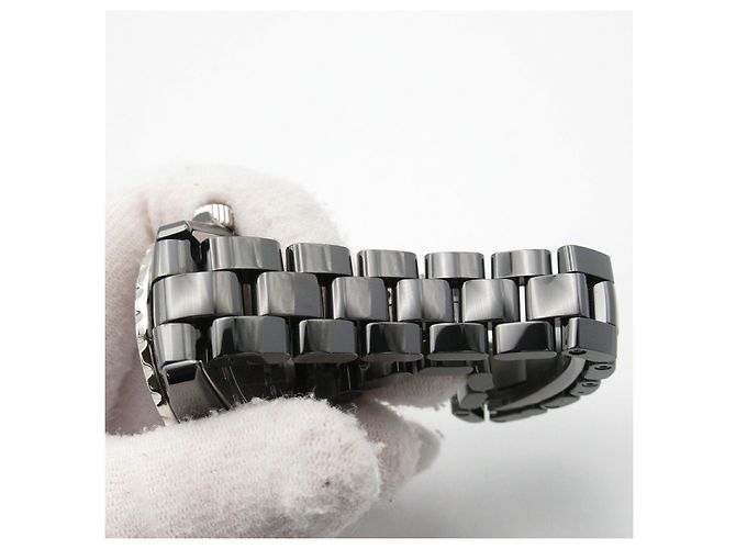 Chanel J12 Ceramic Quartz Watch H0682 Black - view 8