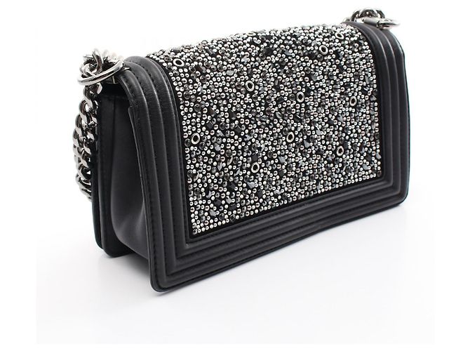 Chanel Boy Matelasse Leather Shoulder Bag A67086 Black - view 2