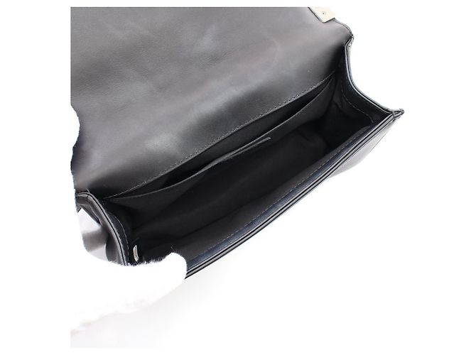 Chanel Boy Matelasse Leather Shoulder Bag A67086 Black - view 3
