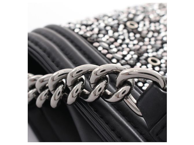 Chanel Boy Matelasse Leather Shoulder Bag A67086 Black - view 8