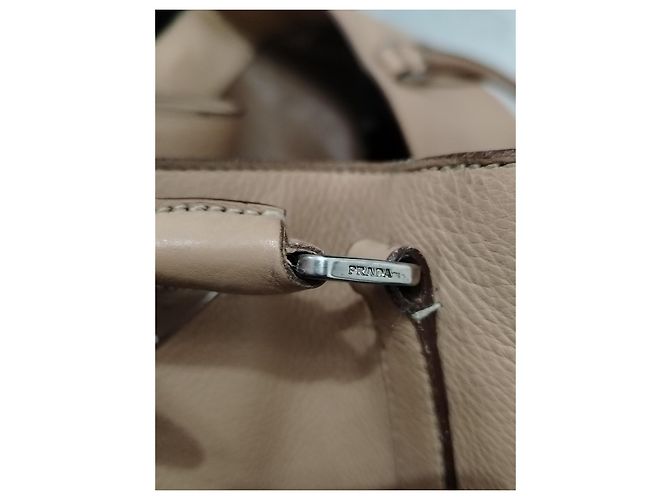 Borsa da viaggio Prada in pelle beige - vista 14
