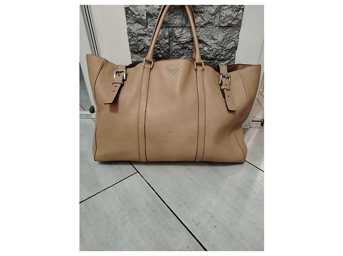 Borsa da viaggio Prada in pelle beige - vista 2