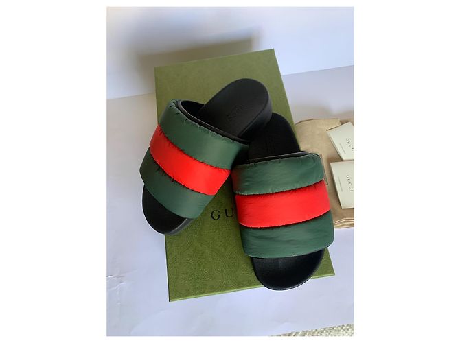 Sandali Gucci Demetra in nylon imbottito rosso e verde - vista 10