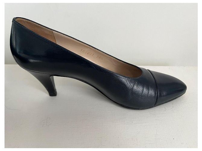 Décolleté Chanel blu navy in pelle - vista 7
