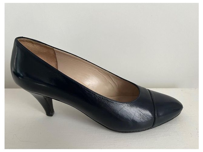 Décolleté Chanel blu navy in pelle - vista 9