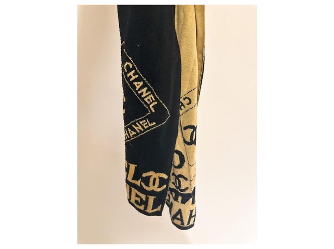 Vintage Chanel Coco Mark Wende-Wollschal (Schwarz und Beige) - LIMITIERT Mehrfarben - Ansicht 4