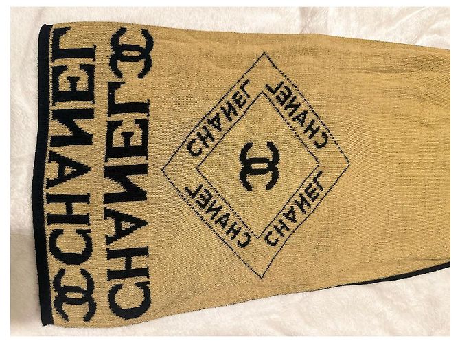 Vintage Chanel Coco Mark Wende-Wollschal (Schwarz und Beige) - LIMITIERT Mehrfarben - Ansicht 8