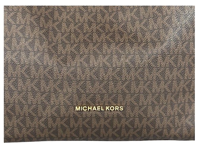 Michael Kors Newbury Medium Chain Stud Borsa a spalla Marrone Gold hardware - vista 2