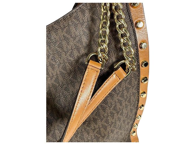 Michael Kors Newbury Medium Chain Stud Borsa a spalla Marrone Gold hardware - vista 9
