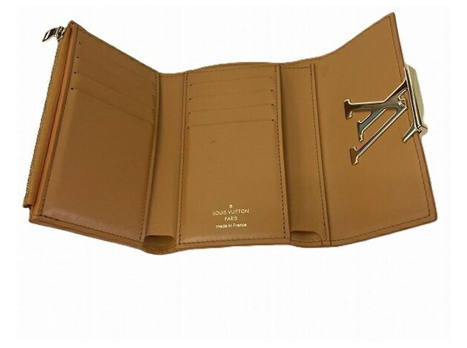 Cartera Capucines Louis Vuitton Camello - vista 7