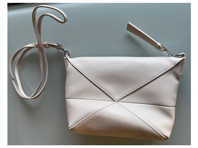 Borsa a mano Loewe Puzzle in Pelliccia Beige Bianco sporco - vista 4