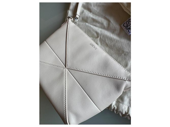 Borsa a mano Loewe Puzzle in Pelliccia Beige Bianco sporco - vista 9