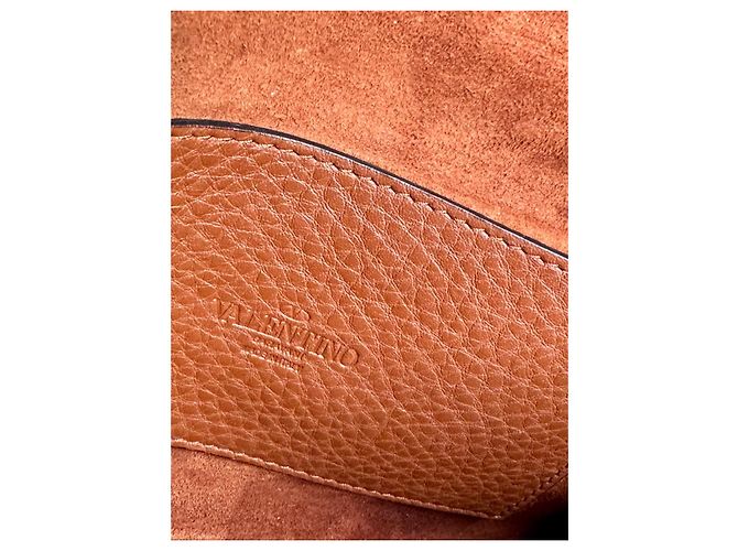 Bolso Valentino Garavani Rockstud Piel Granulada Marrón Oscuro - vista 4