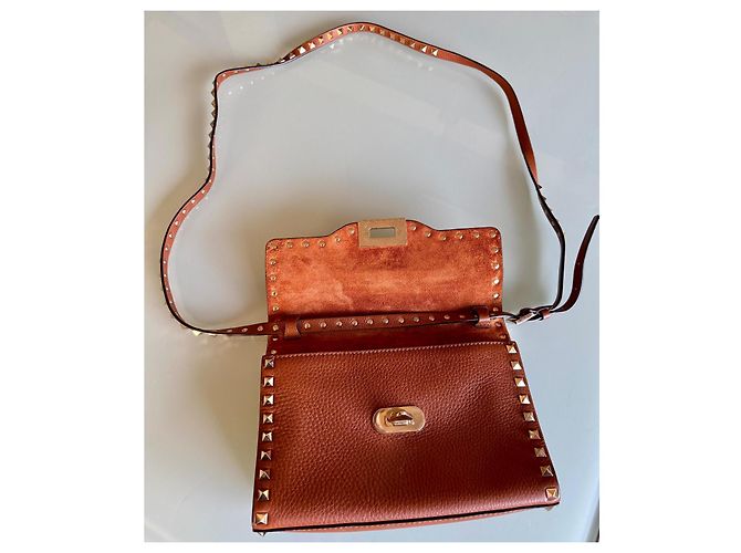 Bolso Valentino Garavani Rockstud Piel Granulada Marrón Oscuro - vista 6