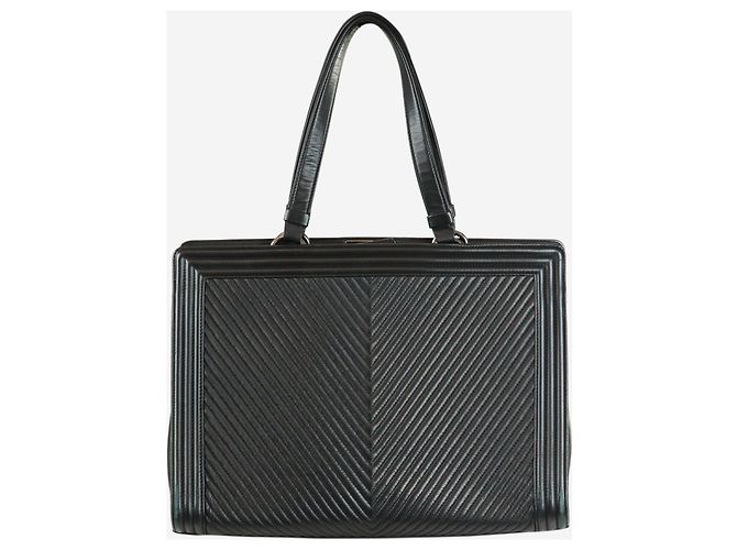 Chanel Schwarze Boy Tote Bag aus Lammleder mit Chevron-Steppung 2014 - Ansicht 3