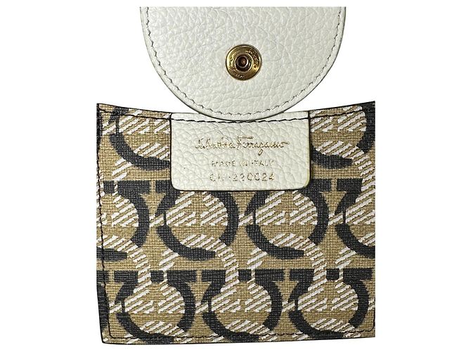 Borsa a tracolla mini in pelle Gancini bianca di Salvatore Ferragamo Bianco - vista 13
