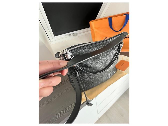 Borsa a mano Louis Vuitton Antheia in pelle nera Nero - vista 4