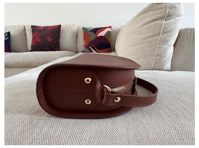 Bolsa meia-lua Apc de couro cor avelã - vista 6