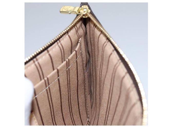 LOUIS VUITTON Monogram Neverfull MM Pouch Accessory Pouch LV Auth 103788 Monogramme - vue 18