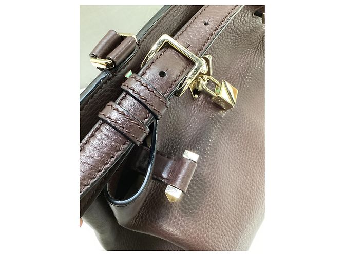 Valentino Garavani Bolso de mano Valentino Medium Joylock en cuero burdeos Roja - vista 17