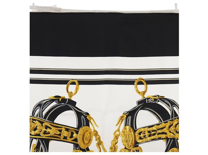 Hermès Foulard HERMES Carre 90 ""BRIDES de GALA"" in seta nero e bianco Auth ki5241 - vista 4