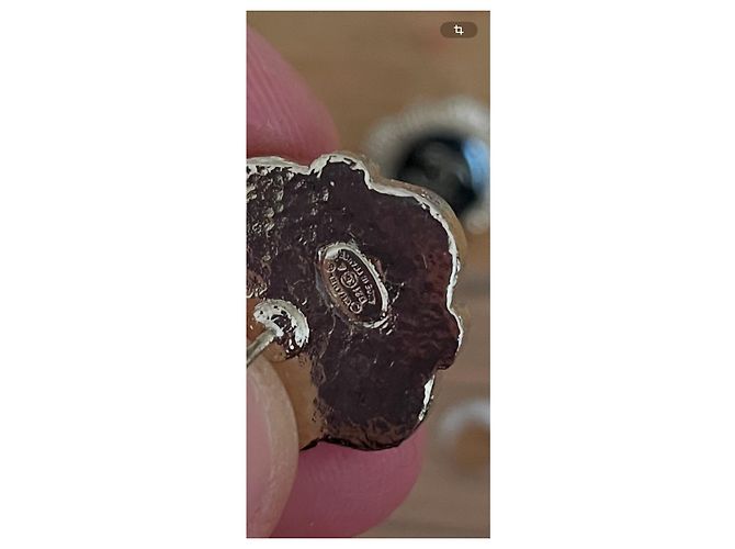 Orecchini a cerchio Chanel CC in metallo dorato e resina Nero D'oro - vista 5