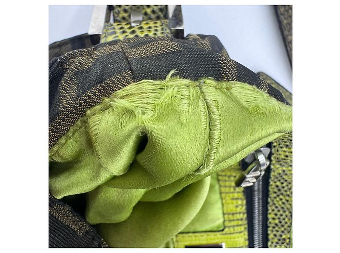 Borsa a Spalla Fendi Rare Beaded Baguette Zucca Zucchino Marrone - vista 19