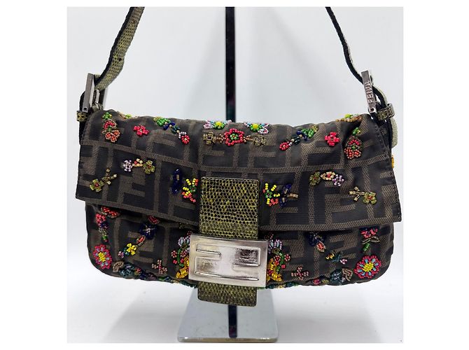 Borsa a Spalla Fendi Rare Beaded Baguette Zucca Zucchino Marrone - vista 4
