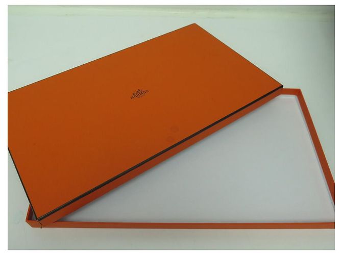 Hermès NUOVO SCIARPA HERMES TUTTO IN QUILT QUADRATO 90 IN SETA ROSSA SCIARPA CATY LATHAM Rosso - vista 15