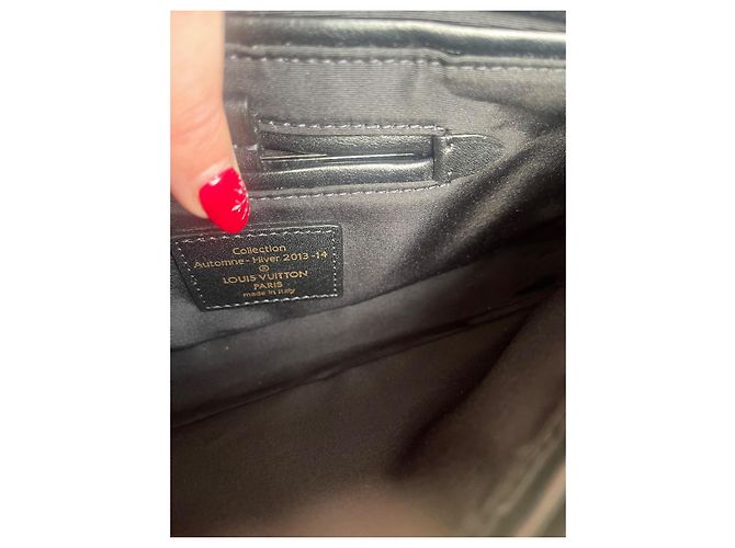 Clutch Louis Vuitton in pelle marrone - vista 8