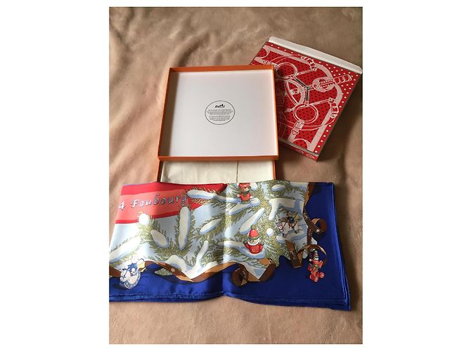 Lenço Hermès intitulado NOEL AU 24 FAUBOURG novo na sua caixa e na sua caixa externa - vista 12