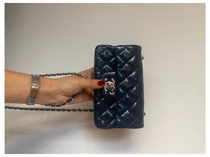 Bolso Chanel Mini Rectangular Azul Marino Charol - vista 8