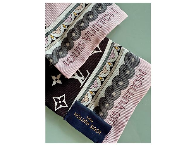 Bandana Louis Vuitton in seta Monogramma Multicolore - vista 4
