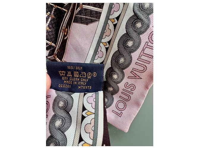 Bandana Louis Vuitton in seta Monogramma Multicolore - vista 5
