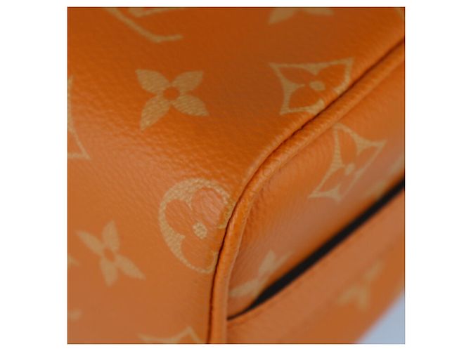 Borsa Louis Vuitton Keepall Bandouliere 25 Taigarama Arancione - vista 6